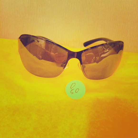 RETRO Dark lens 400 UV sunglasses (050) NWOT - Picture 4 of 4